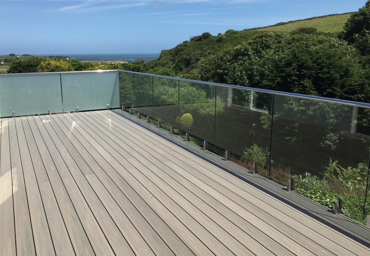 composite balcony decking